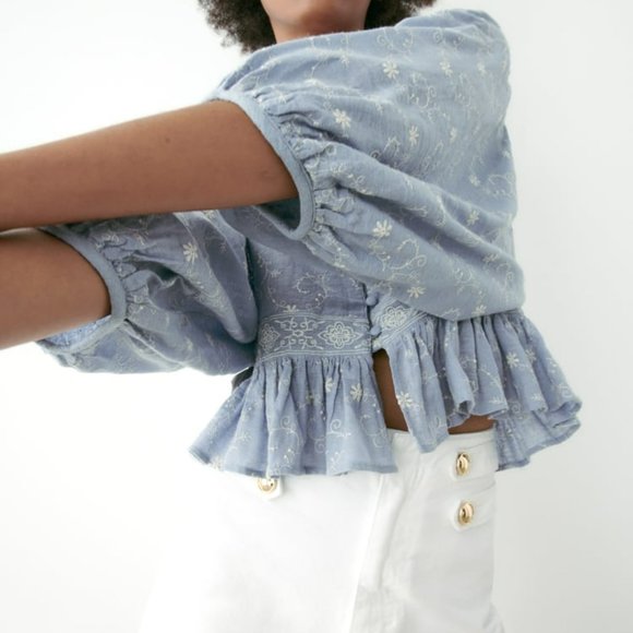 ZARA Blouse with Contrast Embroidery - XS - Picture 5 of 10
